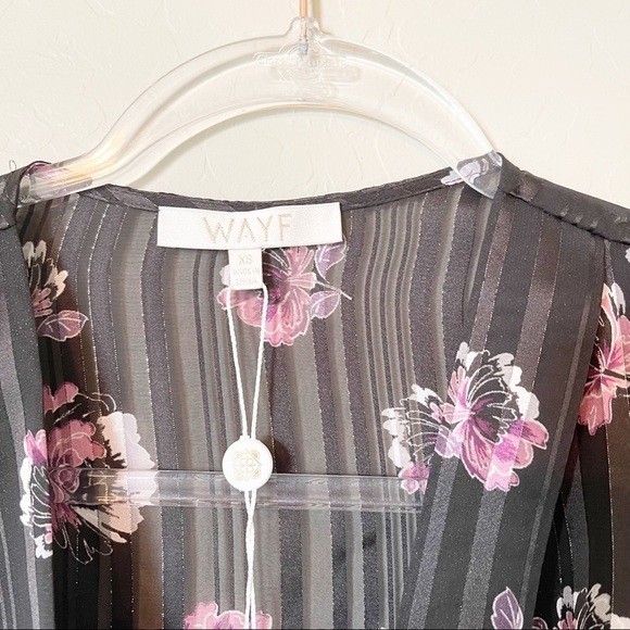 WAYF Women's Virginia Floral Peplum Blouse Sheer Metallic Black Pink XS NWT - Picture 4 of 6